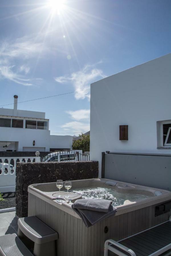 Casa Tahiche - Jacuzzi, Wifi & Bbq Villa Exteriör bild